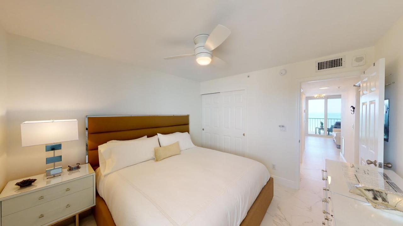 Totally Renovated Beachfront Condo At Apollo! Marco Island Exterior photo