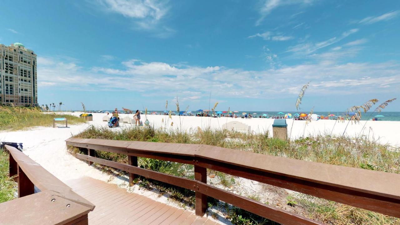 Totally Renovated Beachfront Condo At Apollo! Marco Island Exterior photo