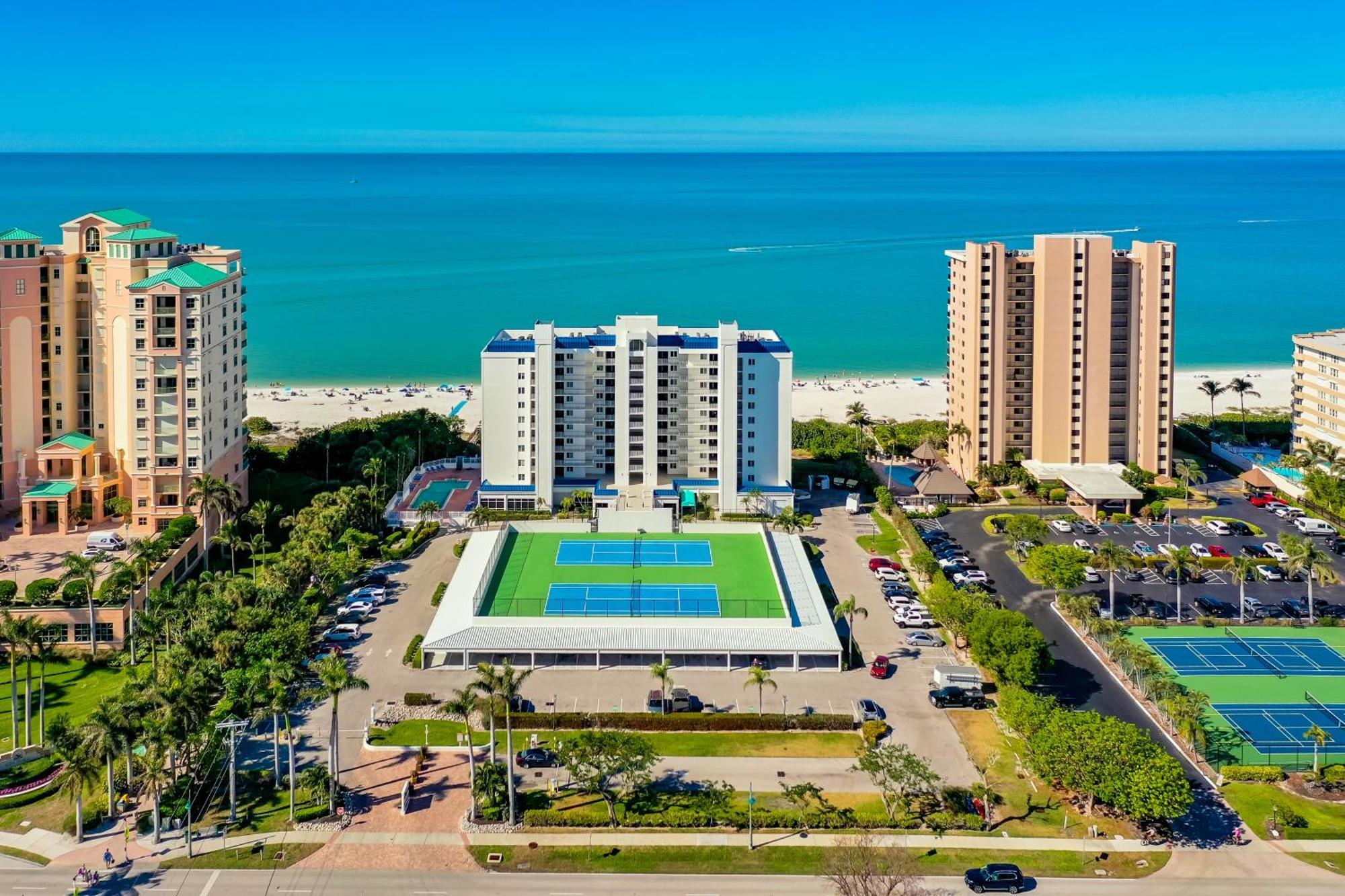 Totally Renovated Beachfront Condo At Apollo! Marco Island Exterior photo